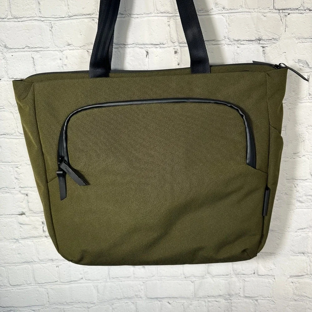 Alpaka Bravo Tote Green Axoflux Laptop Bag Travel Commuter Shoulder Bag 12L